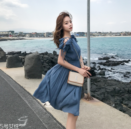 皮膚黃穿什么顏色顯白？適合黃皮女生的衣服顏色