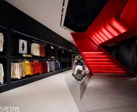 roaringwild在哪買？roaringwild實體店地址