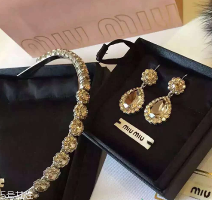 耳環掉進洗臉池里怎么辦？耳環掉洗臉池怎么處理