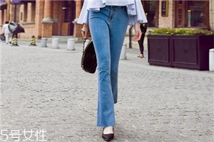 微胖女生適合什么牛仔褲？微胖女生牛仔褲穿搭技巧