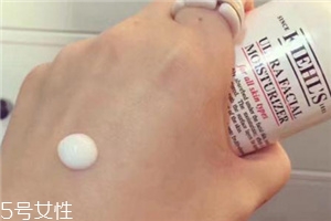 乳液可以當(dāng)晚霜用嗎？乳液當(dāng)晚霜用好嗎？