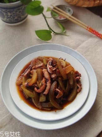西瓜皮可以炒著吃嗎？西瓜皮可以炒什么？