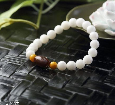 硨磲手鏈戴哪只手 這樣戴才能發揮功效