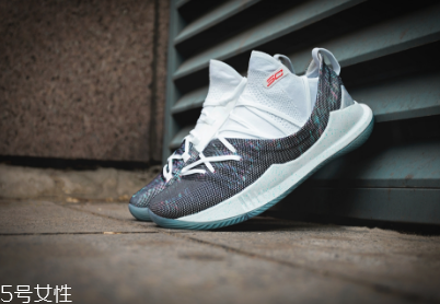 under armour curry 5測評 庫里5代戰靴實戰表現