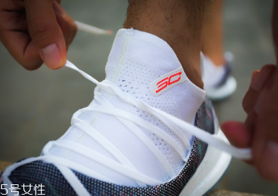 under armour curry 5測評 庫里5代戰靴實戰表現