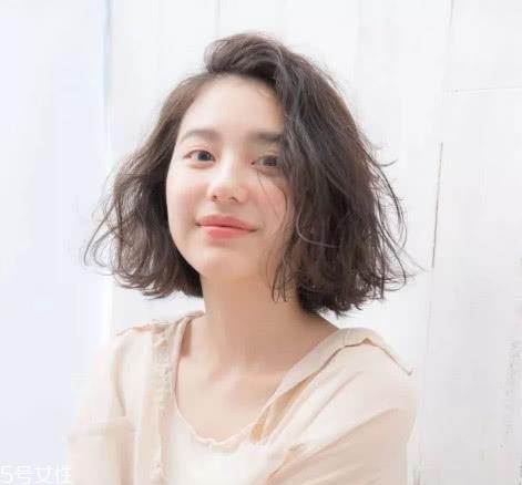瘦臉齊肩發型圖片女 這個長度干練又溫柔