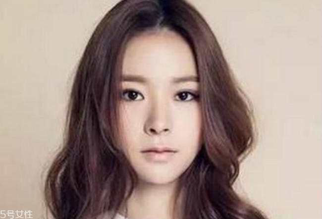瘦臉齊肩發型圖片女 這個長度干練又溫柔