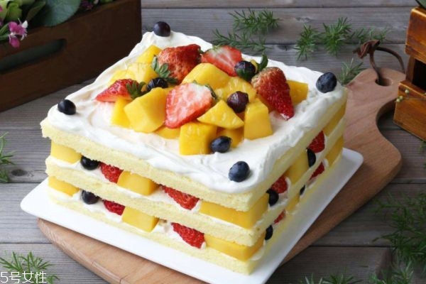 產后月子里過生日能吃蛋糕嗎