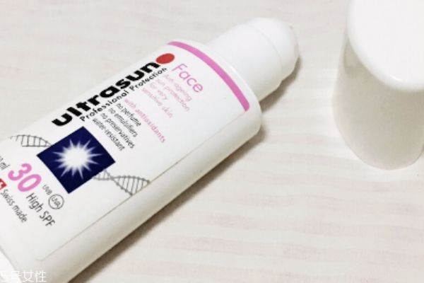 優佳防曬和安耐曬哪個好 優佳防曬測評