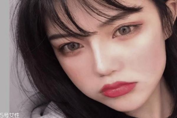 硅水凝膠美瞳怎么樣 硅水凝膠美瞳與普通美瞳有什么區別 