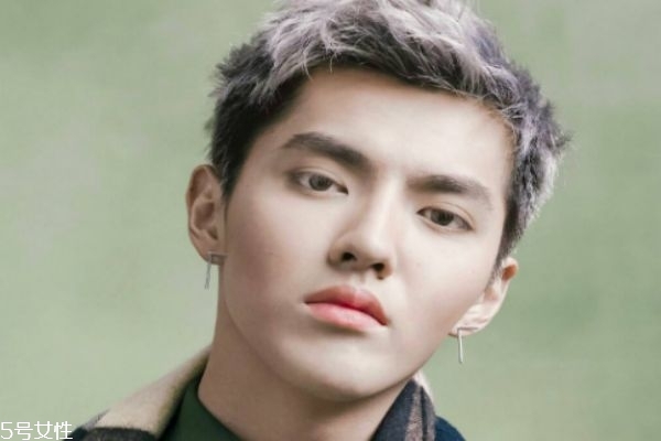 男生可以燙什么發型 男生流行燙發