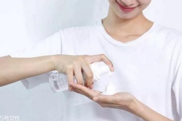 護膚品要不要經常換 護膚品多久換一次品牌