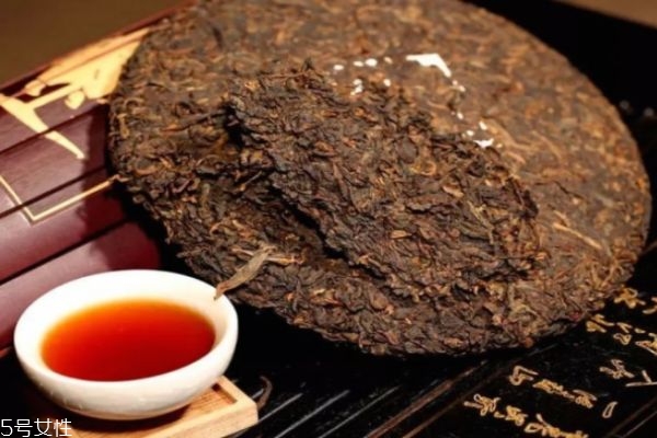 喝熟普洱茶有什么好處 普洱茶生與熟的區別