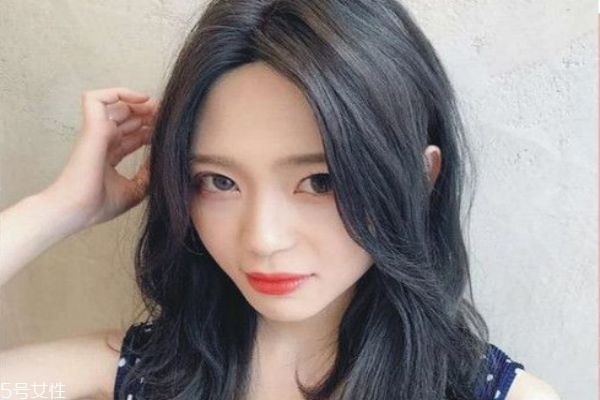夏天適合染什么顏色 適合夏天染的頭發顏色