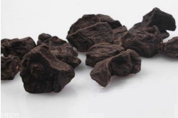 什么是何首烏呢 何首烏有什么營養價值呢