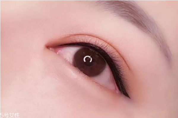 紋眼線和美瞳線的區別 紋眼線幾天掉痂