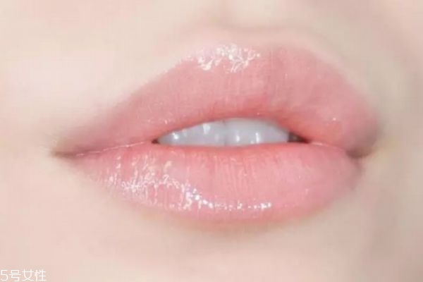 如何保養唇部 保養唇部的方法