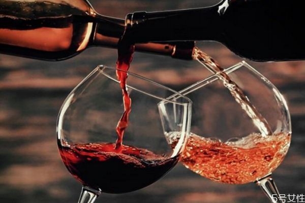 葡萄酒有什么營養價值呢 喝葡萄酒有什么好處呢