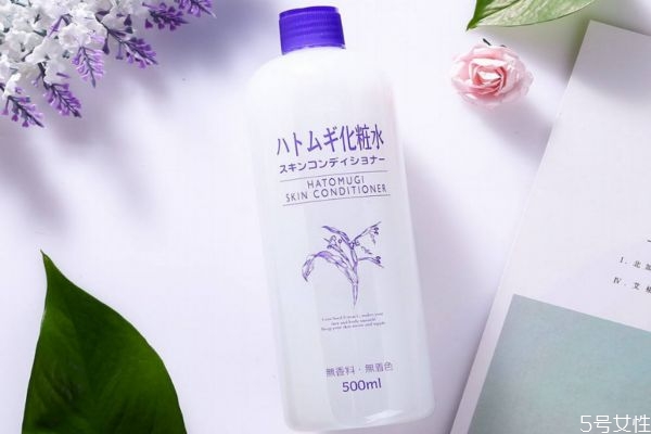 為什么拍完水臉發粘 爽膚水黏黏的好不好