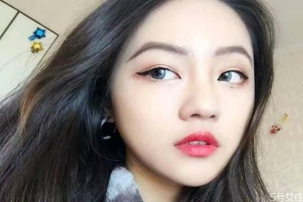 女人什么發型最減齡 弄這些發型才最減齡