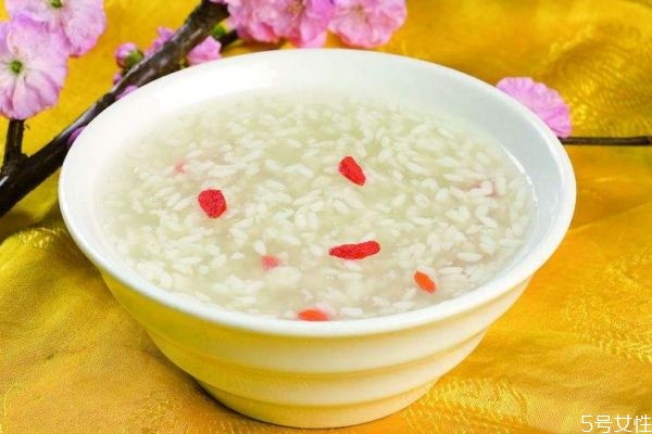 米酒有什么營養價值呢 喝米酒有什么作用呢
