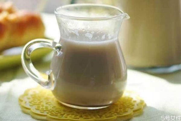 經期可以喝黑豆漿嗎 經期喝黑豆漿會怎么樣呢