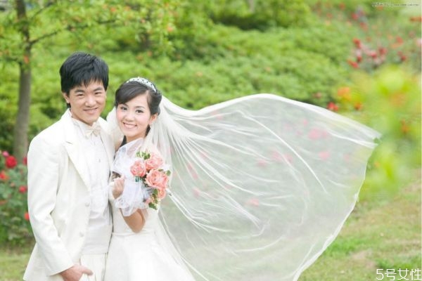 結婚紀念日是領證那天還是婚禮那天 結婚紀念日怎么過