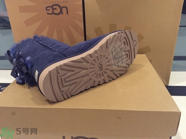 ugg是什么牌子？ugg雪地靴真假辨別圖對比