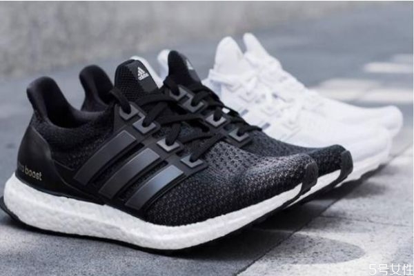 阿迪bounce和boost哪個(gè)走路舒服 bounce和boost對比