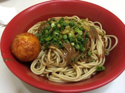 熱干面沒(méi)有芝麻醬怎么吃 正宗熱干面食黑芝麻醬嗎