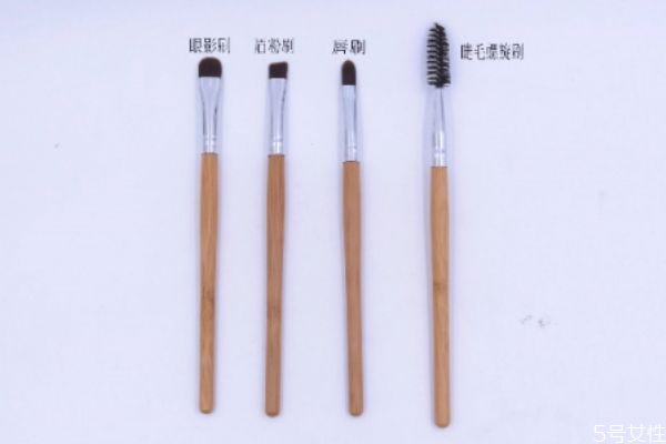 眼影刷和唇刷的區別是什么 怎么區分眼影刷和唇刷