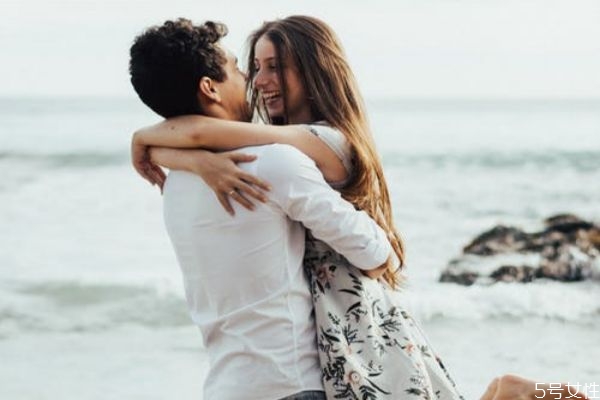 分居兩地的婚姻怎樣維持 異地婚姻如何培養感情
