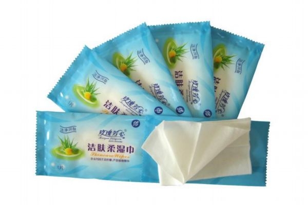 經常用濕巾擦臉好嗎 如何辨別濕巾優劣