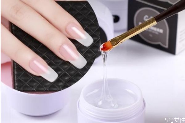 甲油膠沒(méi)有烤燈怎么辦 甲油膠沒(méi)有烤燈怎么干