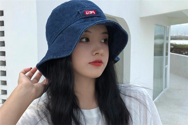 牛仔漁夫帽配什么發型好看 牛仔漁夫帽適合什么發型