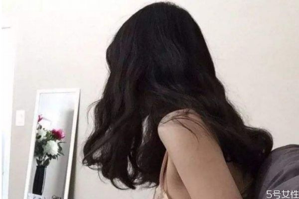 染黑發多久能褪到自然 染黑發后悔怎么快速掉色