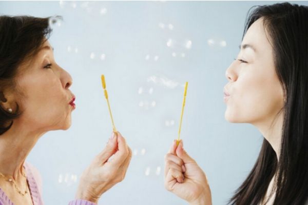 怎樣對付城府深的婆婆 怎么對付會(huì)裝的婆婆