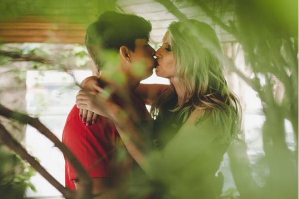 男人不愛你的九個特征 當你開始懷疑他不愛你就是不愛了