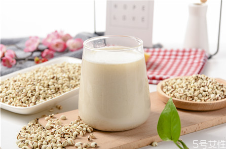 小孩喝豆漿要加糖嗎 小孩喝豆漿的好處和壞處