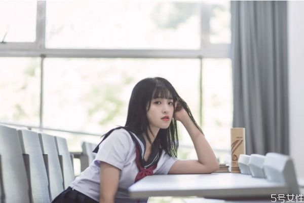 女生喜歡你的跡象 女生喜歡你的細微表現