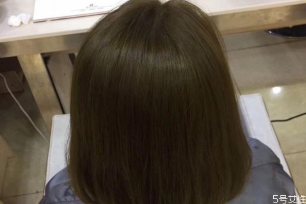 做悶青為什么發根會黃 染了悶青色不喜歡怎么辦