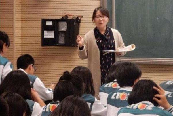 教師的職業道德素養 教師是公務員嗎