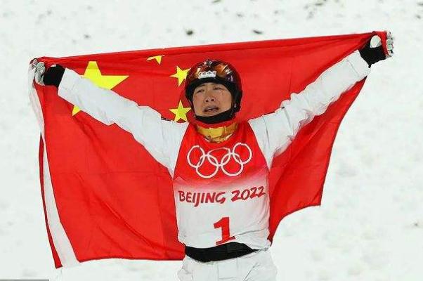 中國沖擊冬奧會史上最佳戰績 自由式滑雪是否需要運用滑雪杖
