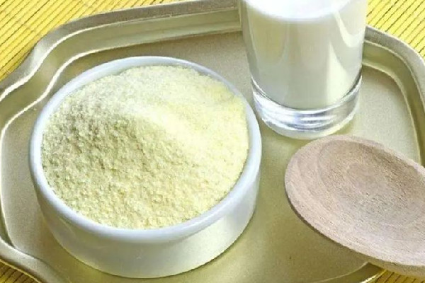 成人奶粉和純牛奶哪個更有營養 成人奶粉的功效和作用